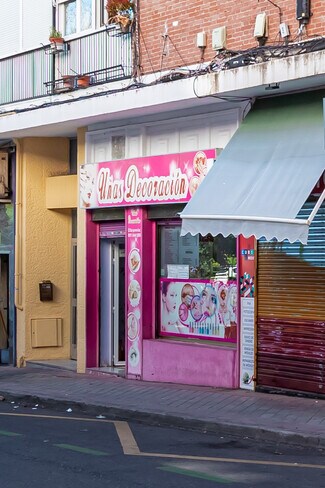 Plus de détails pour Bureau/Commerce de détail à louer