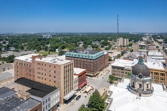 207 W Jefferson St, Bloomington, IL - AERIAL  map view