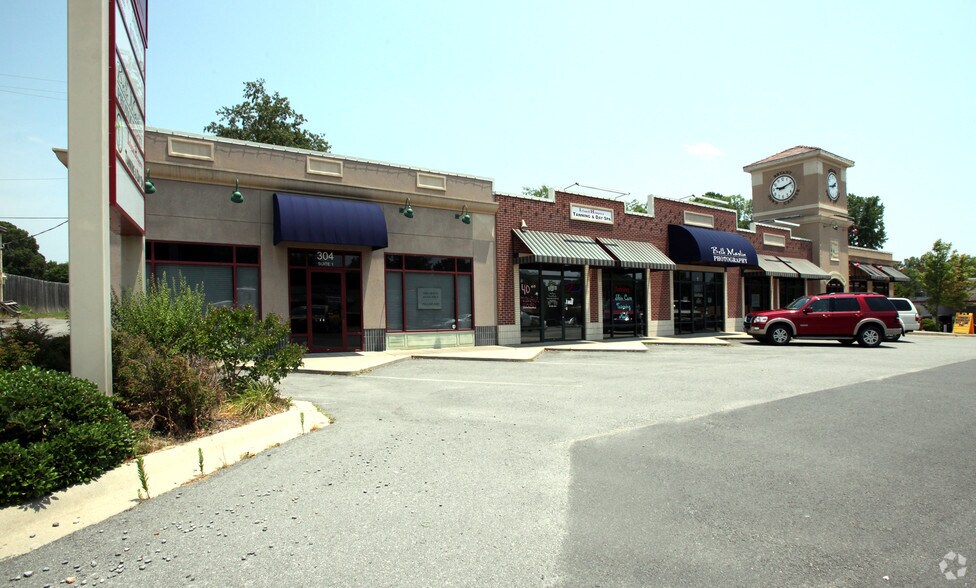 304 Reynolds Rd, Bryant, AR à louer - Photo du bâtiment - Image 3 de 10