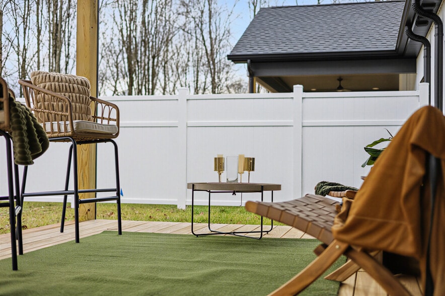 1519-1521 Carroll Creek Rd, Johnson City, TN for sale - Interior Photo - Image 2 of 48