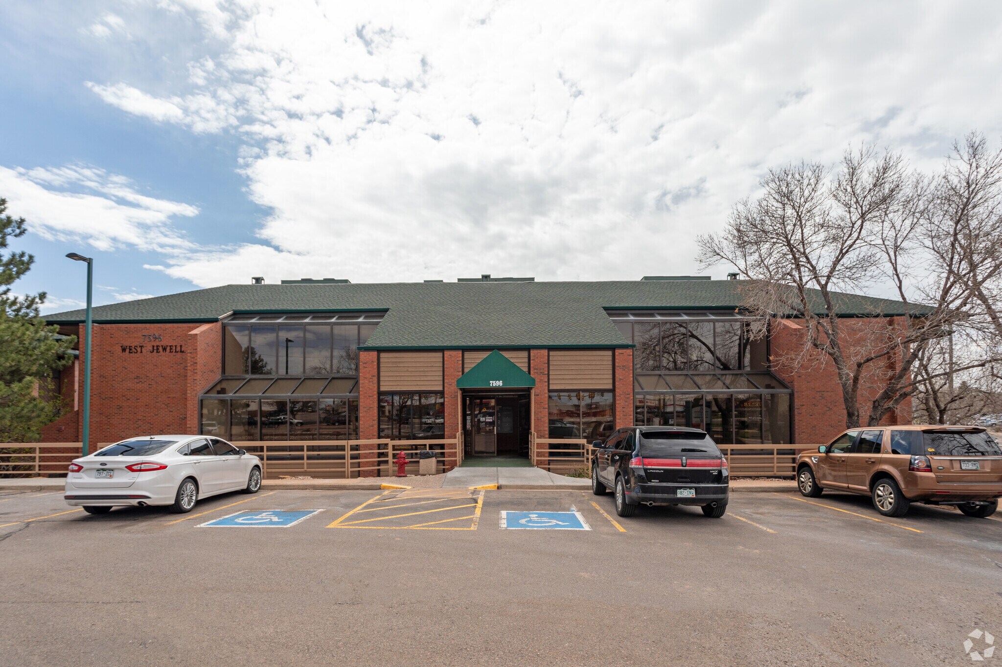 7596 W Jewell Ave, Lakewood, CO à vendre Photo du bâtiment- Image 1 de 8