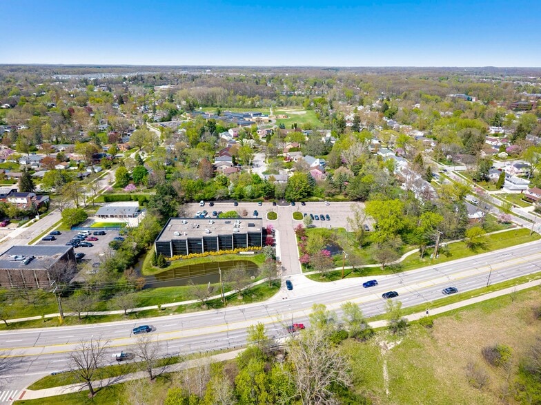 3055 Plymouth Rd, Ann Arbor, MI for sale - Building Photo - Image 3 of 9