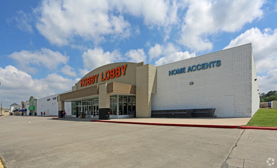 525 Sawdust Rd, Spring, TX for lease - Building Photo - Image 2 of 6