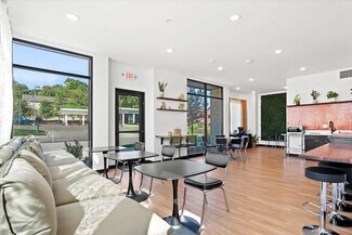 Plus de détails pour 6101-6123 Nieman Road, Shawnee, KS - Bureau/Commerce de détail à louer