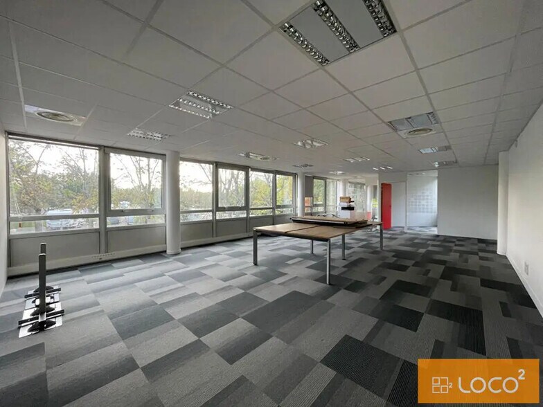 Office in Labège for lease - Interior Photo - Image 2 of 5