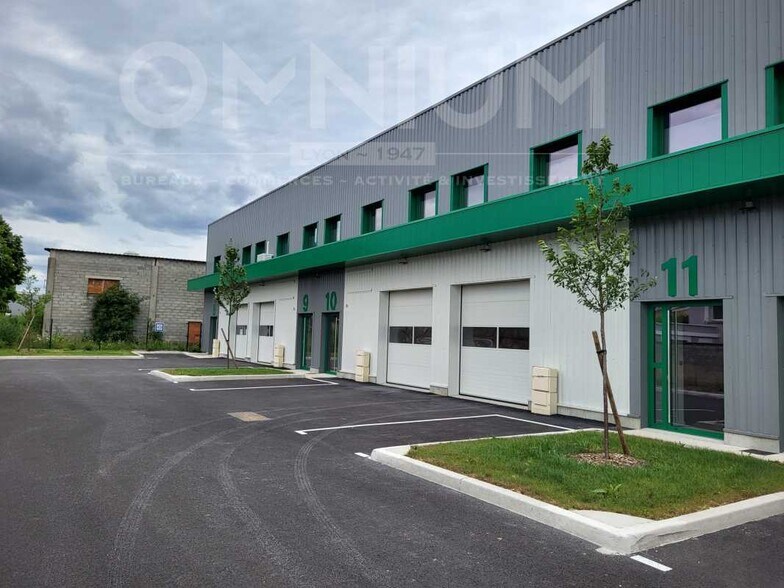 Flex in Mions for lease - Building Photo - Image 1 of 8