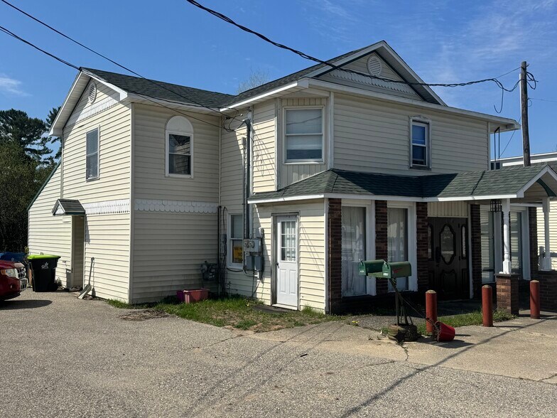 512 E Houghton Ave, West Branch, MI à vendre - Photo du bâtiment - Image 2 de 2