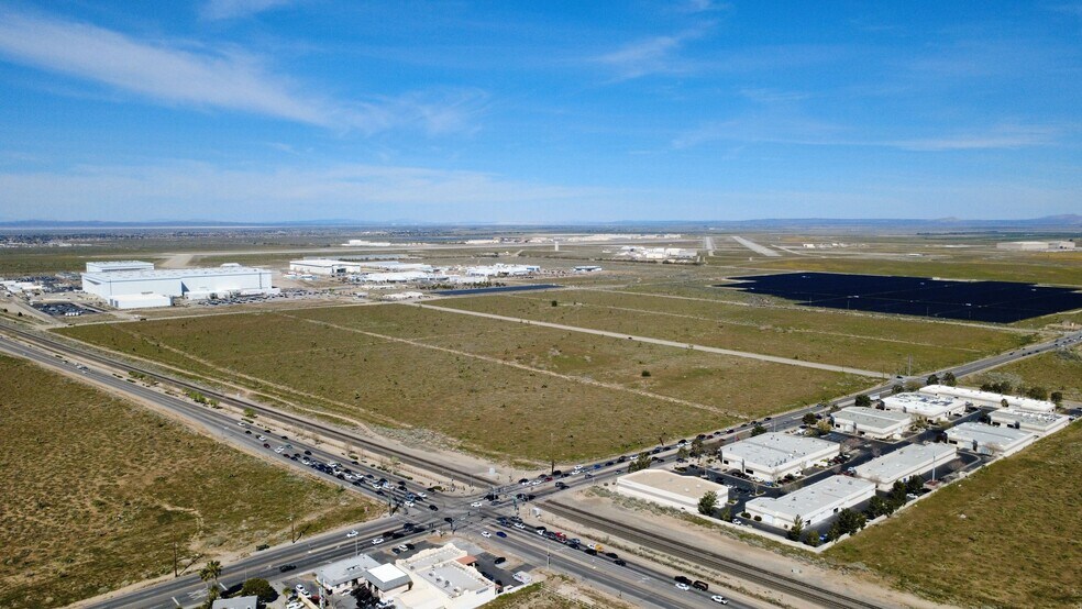 Sierra Hwy & Lockheed Way, Palmdale, CA for sale - Building Photo - Image 2 of 3