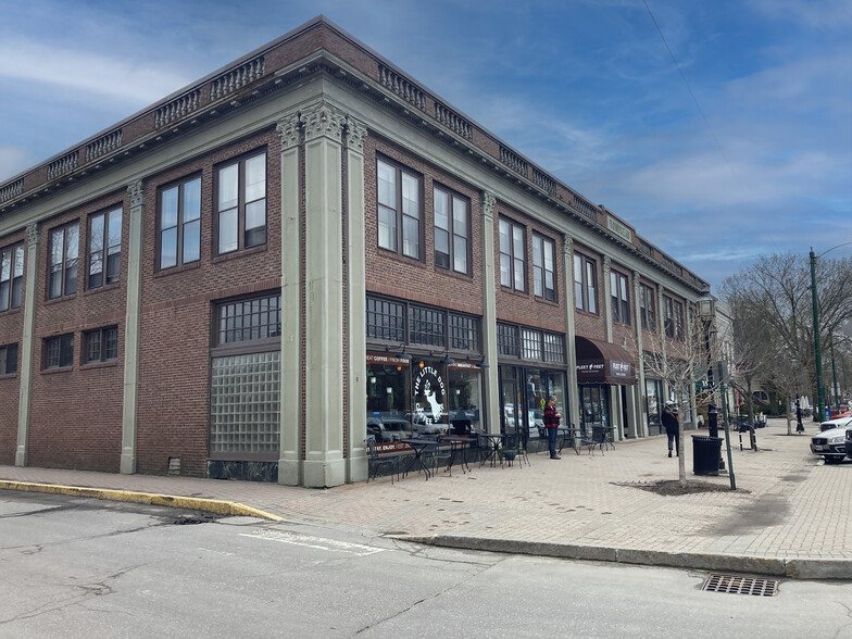 87-99 Maine St, Brunswick, ME à vendre - Photo du bâtiment - Image 1 de 1