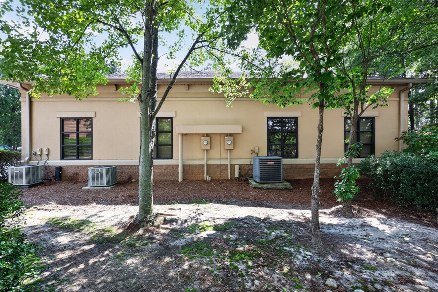 7761 Ballantyne Commons Pky, Charlotte, NC à vendre - Photo du bâtiment - Image 2 de 6