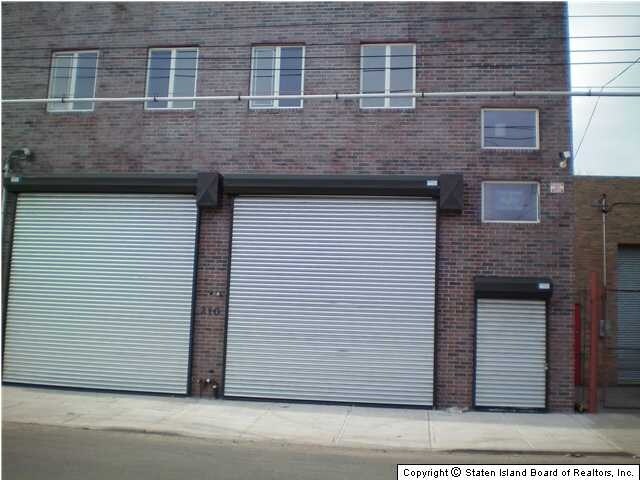 210 Grandview Ave, Staten Island, NY à louer - Photo du bâtiment - Image 2 de 14