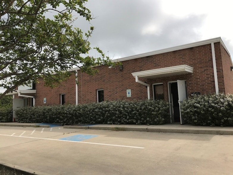 118 6th St N, Texas City, TX à vendre - Photo principale - Image 1 de 25