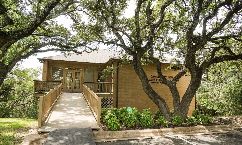 4901 Spicewood Springs Rd, Austin, TX à vendre - Photo du bâtiment - Image 1 de 1