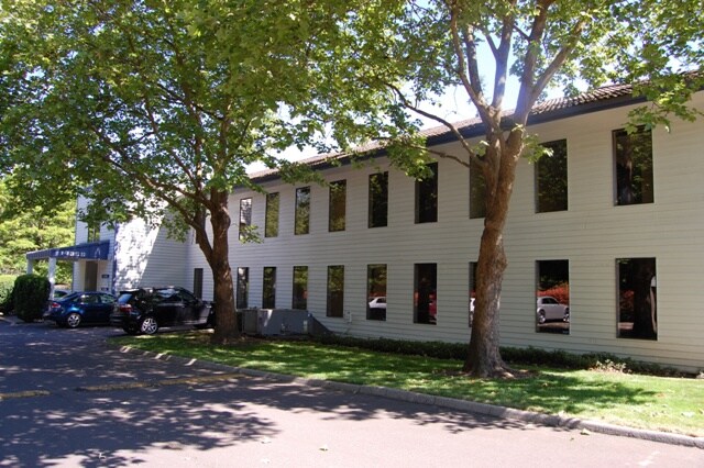 14355 SW Allen Blvd, Beaverton, OR à louer - Photo du bâtiment - Image 3 de 5