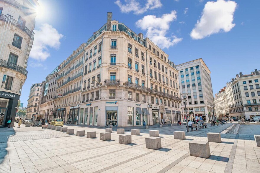 55 Rue De La République, Lyon à louer - Photo du bâtiment - Image 2 de 19