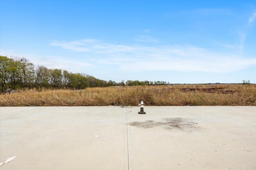 190 Harris Hill Rd, San Marcos, TX à vendre - Photo du bâtiment - Image 3 de 24