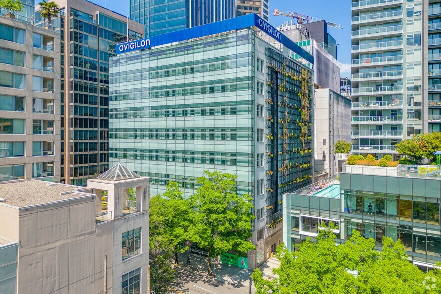 555-579 Robson St, Vancouver, BC à louer - Photo du bâtiment - Image 2 de 9