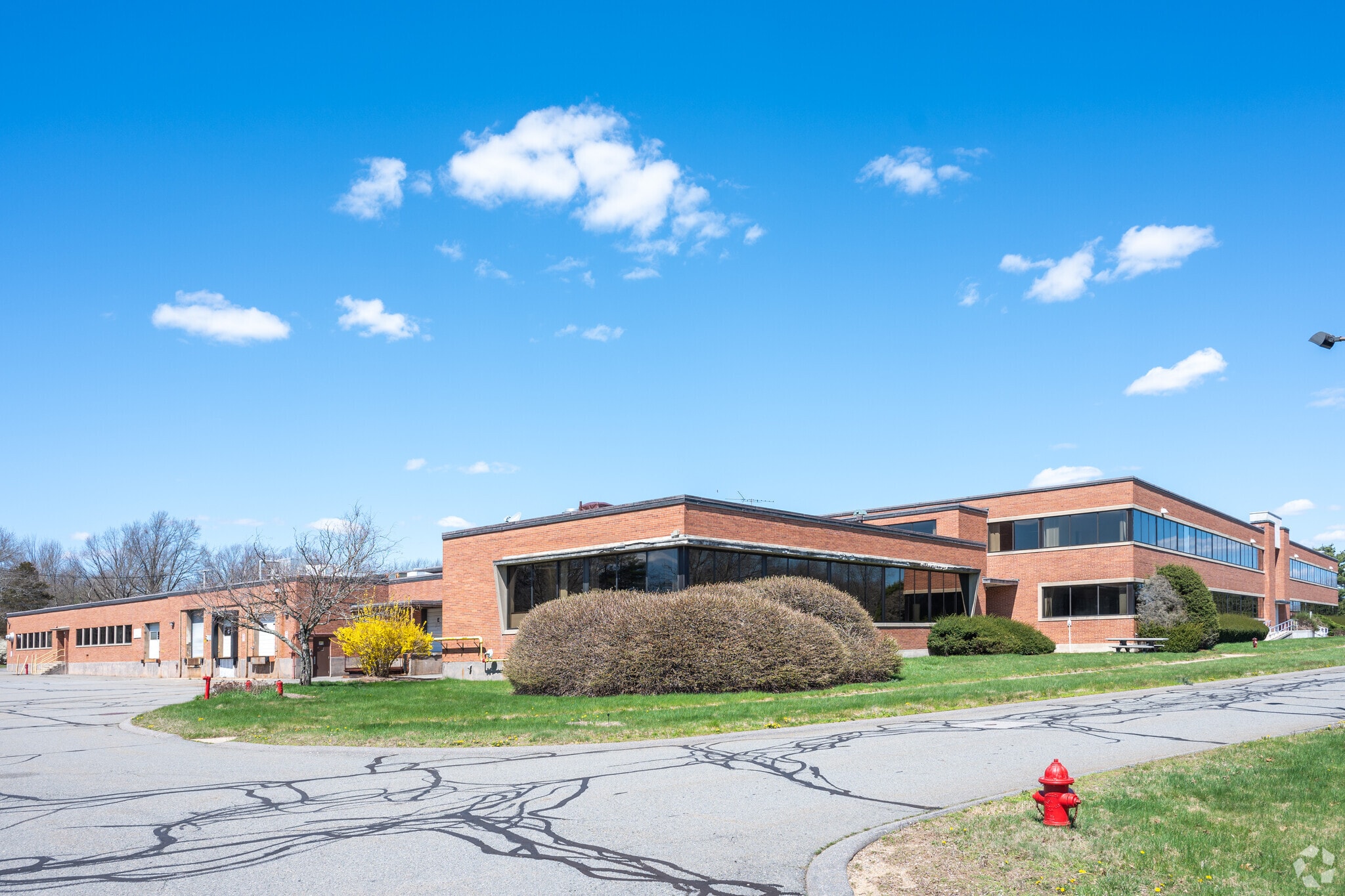 63 Nahatan St, Norwood, MA for sale Primary Photo- Image 1 of 7