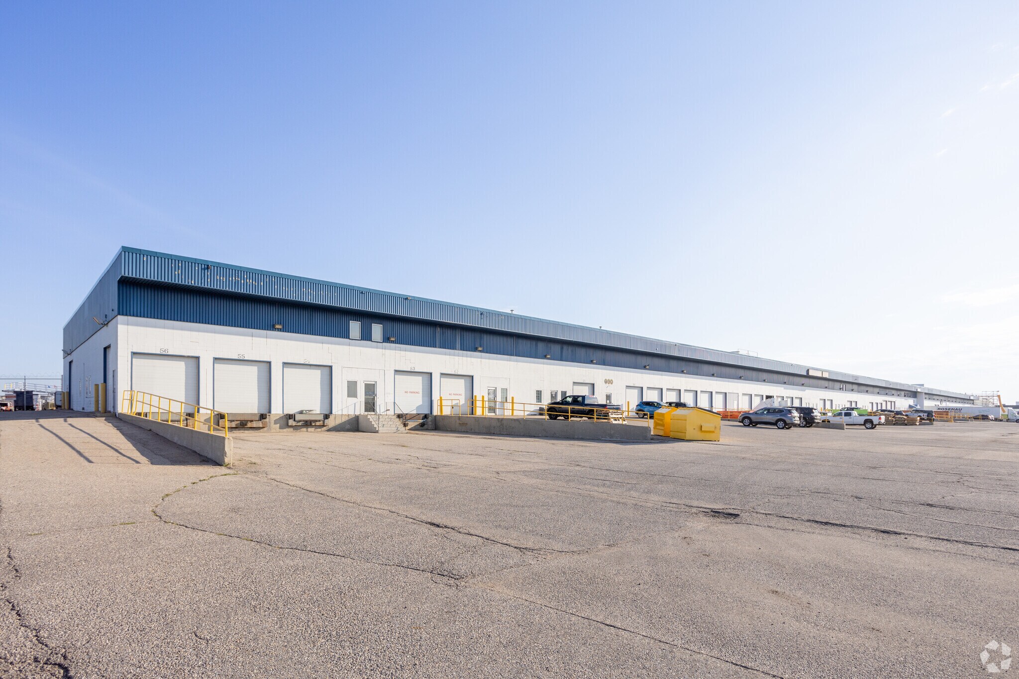 2100 78th Ave NE, Calgary, AB à vendre Photo principale- Image 1 de 1