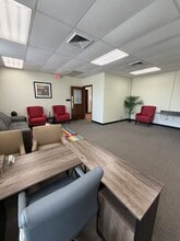 1515 N Harlem Ave, Oak Park, IL for lease Interior Photo- Image 2 of 7