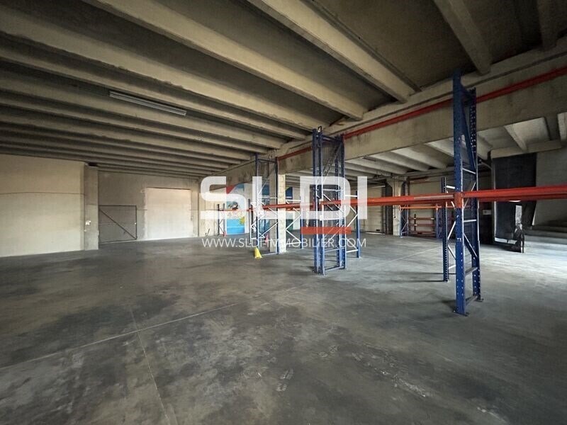 Avenue De Lossburg, Anse for lease Interior Photo- Image 1 of 7