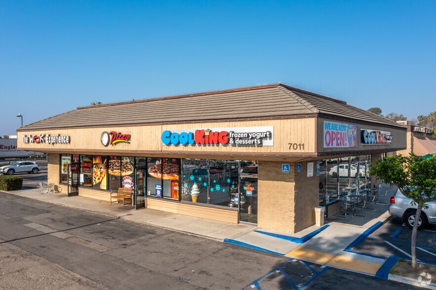 7011 Warner Ave, Huntington Beach, CA for lease - Building Photo - Image 2 of 11