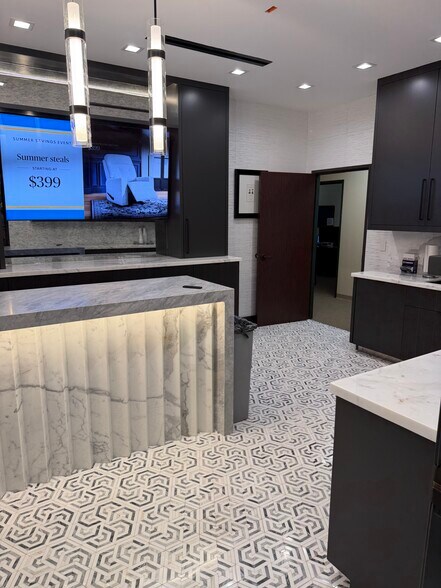 8521 McHard Rd, Houston, TX à louer - Photo intérieure - Image 3 de 6