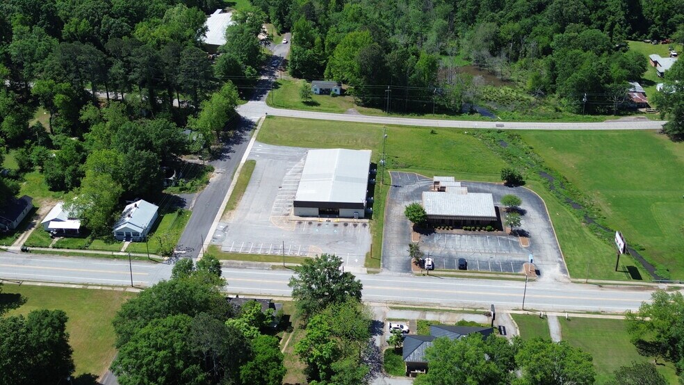 274 E Savannah St, Calhoun Falls, SC for lease - Building Photo - Image 1 of 8