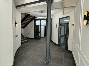 504 Wellington St W, Toronto, ON for lease Lobby- Image 2 of 2