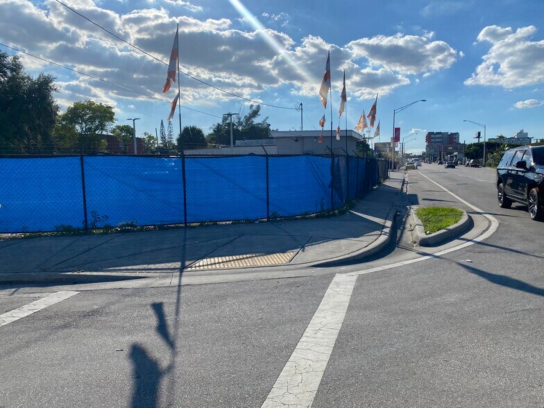 300 NW 79th St, Miami, FL for sale - Building Photo - Image 3 of 14