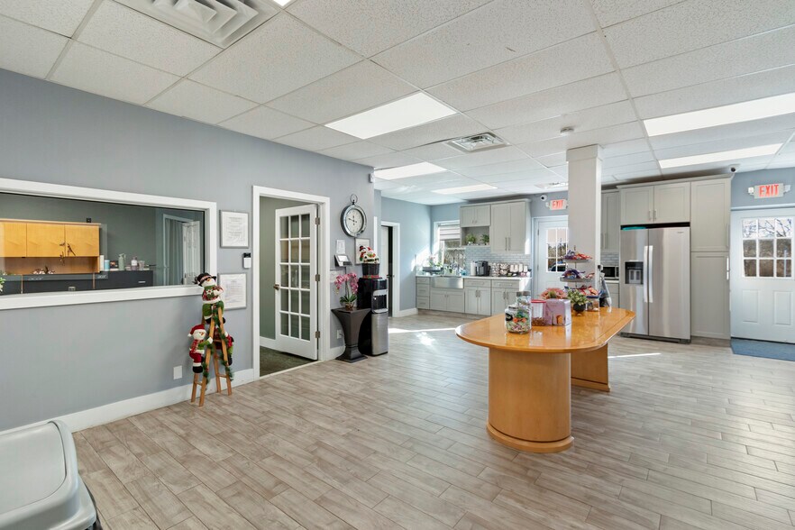 14 Bayville Ave, Bayville, NY à louer - Photo du bâtiment - Image 3 de 7