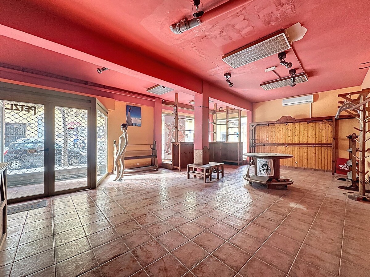 Almería, ALM 04008 - Unit 01 - - Interior Photo - Image 1 of 16