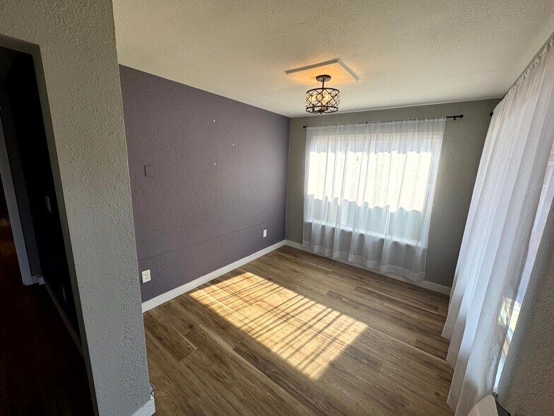 121 Avenue B, Snohomish, WA à louer - Photo du bâtiment - Image 2 de 7