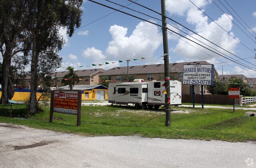12811 66th St N, Largo, FL à vendre - Photo du bâtiment - Image 2 de 4