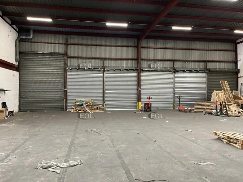 Flex in Villeneuve-la-Garenne for lease - Building Photo - Image 3 of 11