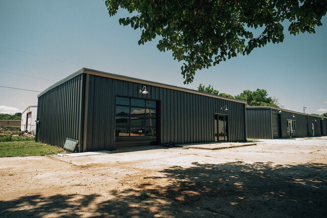 519 W Poplar St, Fayetteville, AR à louer - Photo du bâtiment - Image 1 de 4
