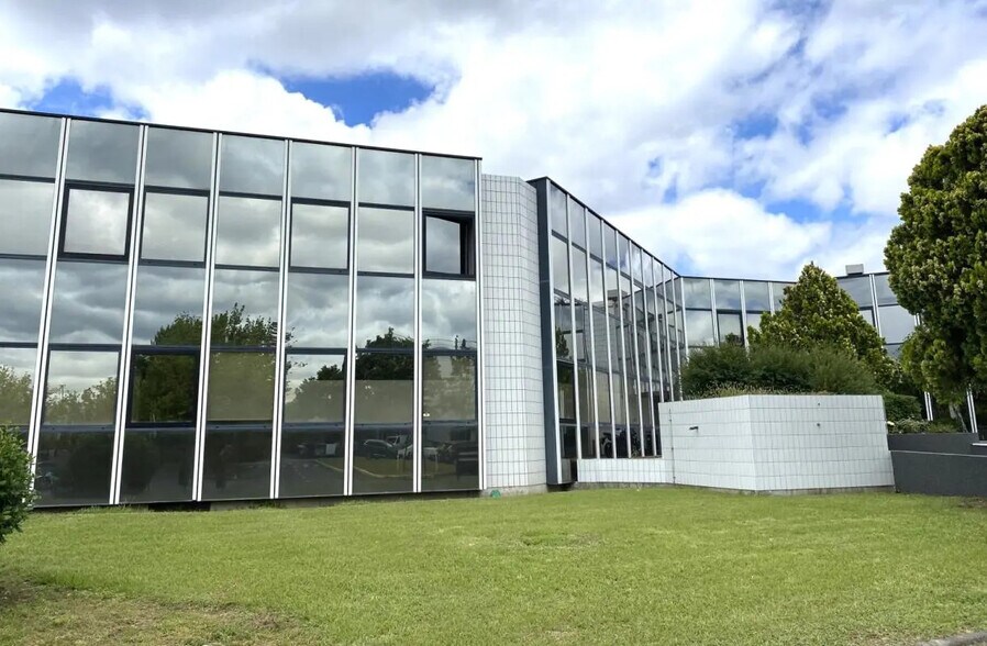 Bureau dans Toulouse à louer - Photo du bâtiment - Image 2 de 14