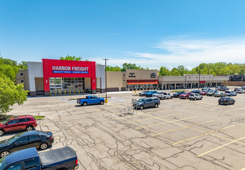 9662-9710 Mentor Ave, Mentor, OH à louer - Photo du bâtiment - Image 1 de 6