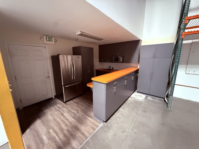 4855 Joule St, Reno, NV for lease - Building Photo - Image 2 of 11