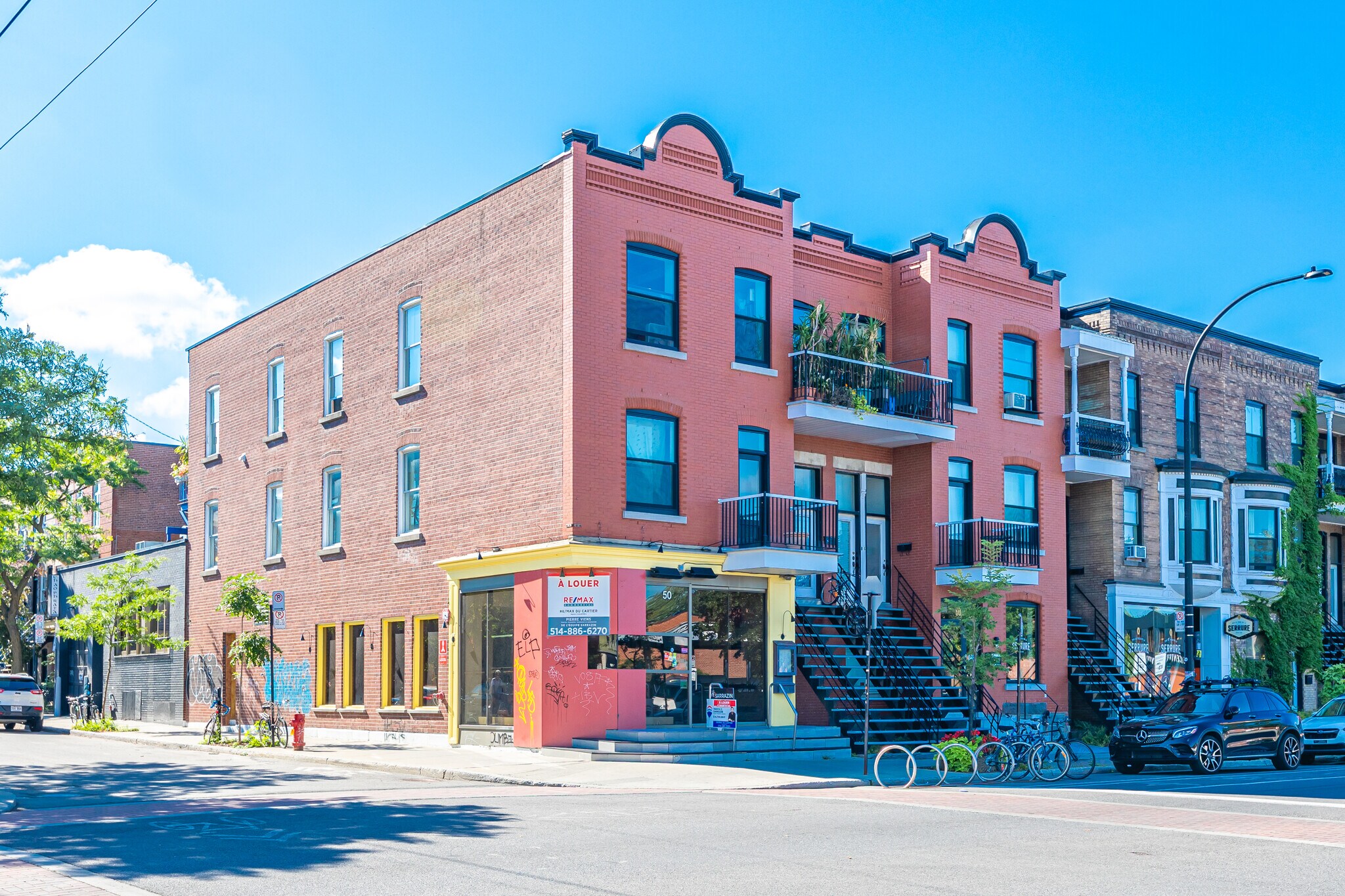 50-61 Av Laurier O, Montréal, QC for sale Primary Photo- Image 1 of 1
