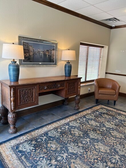 102 N Shiloh Rd, Garland, TX à louer - Photo intérieure - Image 2 de 14