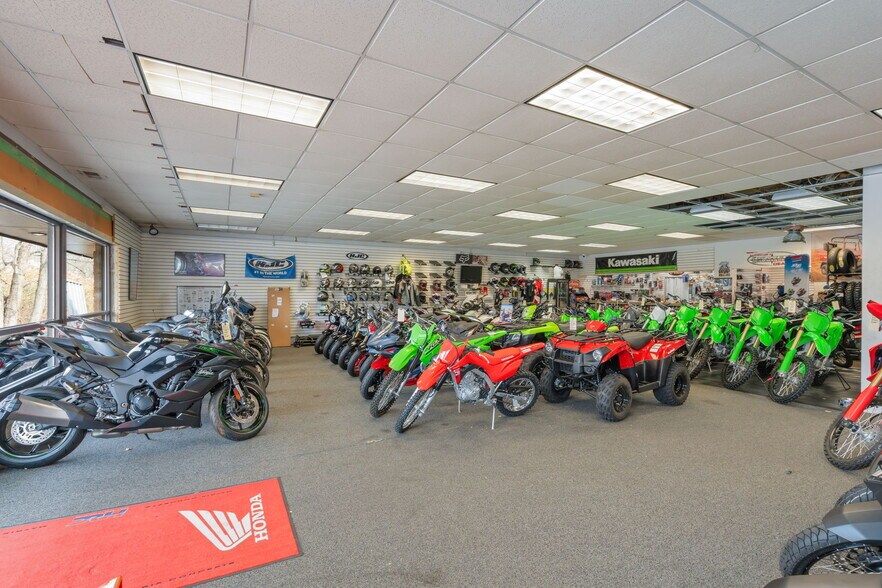 49 Main St, North Reading, MA à vendre - Photo du bâtiment - Image 3 de 9