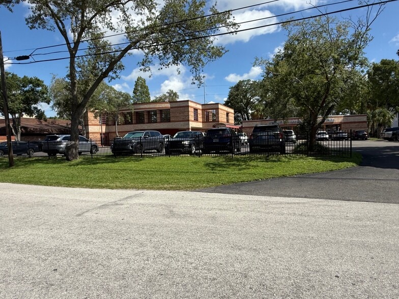 2715 W Virginia Ave, Tampa, FL for sale - Building Photo - Image 3 of 16