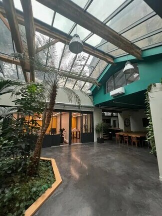 Plus de détails pour Bureau à vendre