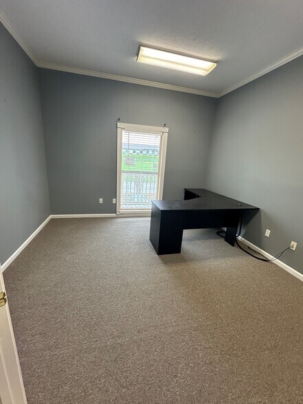 403 Towne Center Blvd, Ridgeland, MS for lease - Interior Photo - Image 2 of 8