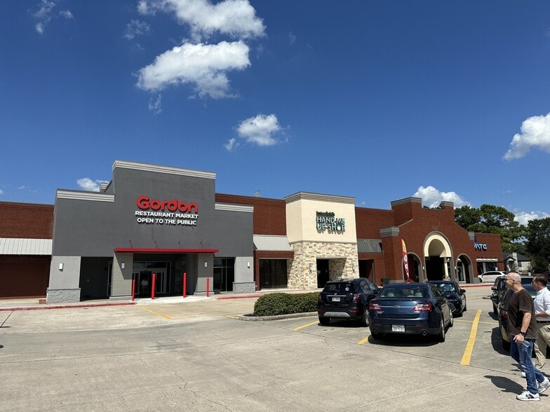 502-592 Sawdust Rd, Spring, TX for lease - Building Photo - Image 1 of 4