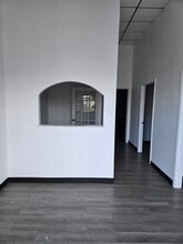 6160 Ulmerton Rd, Clearwater, FL à louer Photo intérieure- Image 1 de 11