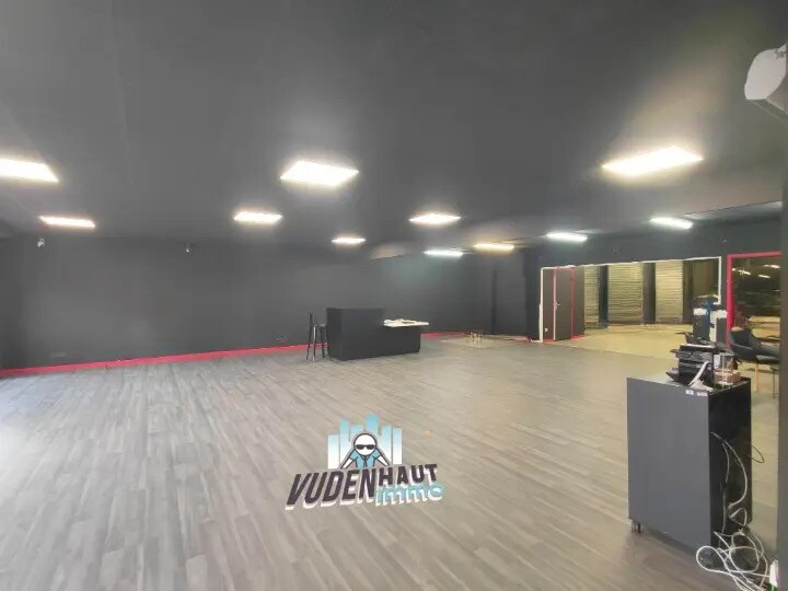Retail in Toulouse for lease - Interior Photo - Image 3 of 9