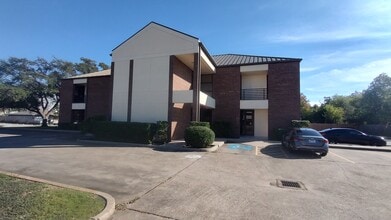 1228 N Logan St, Texas City, TX à louer Photo intérieure- Image 1 de 18