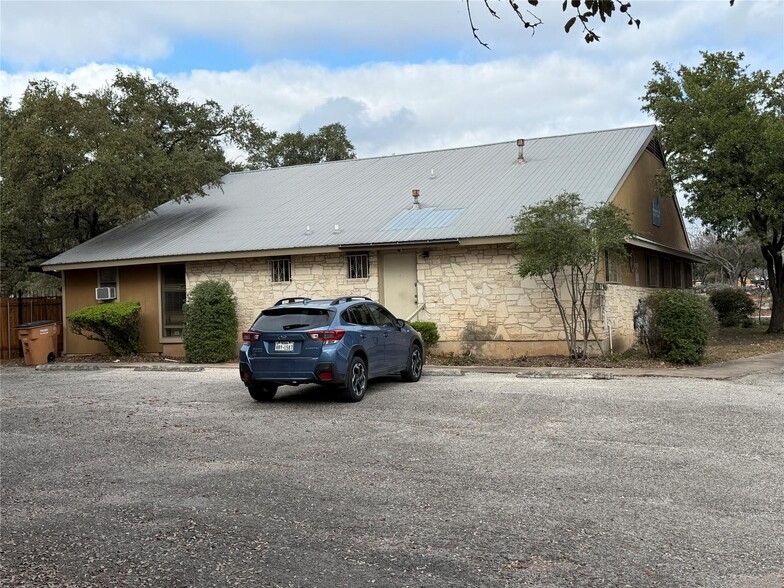 2615 Western Trails Blvd, Austin, TX for sale - Building Photo - Image 2 of 5